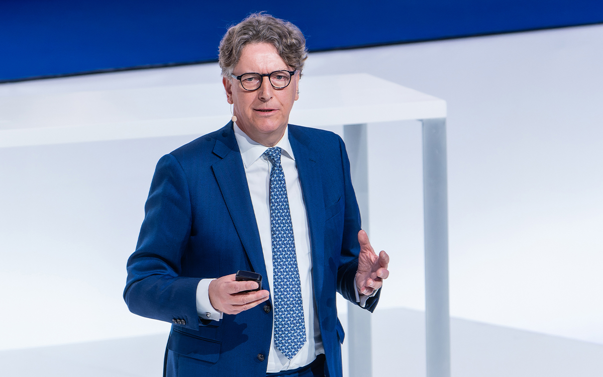 Stefan Wintels, Vorstandsvorsitzender der KfW, sprach auf der 79. Bankwirtschaftlichen Tagung Anfang Juni über die besondere Verantwortung seines Hauses bei der Transformationsfinanzierung und hob die zentrale Rolle der Genossenschaftsbanken in diesem Wandel hervor.